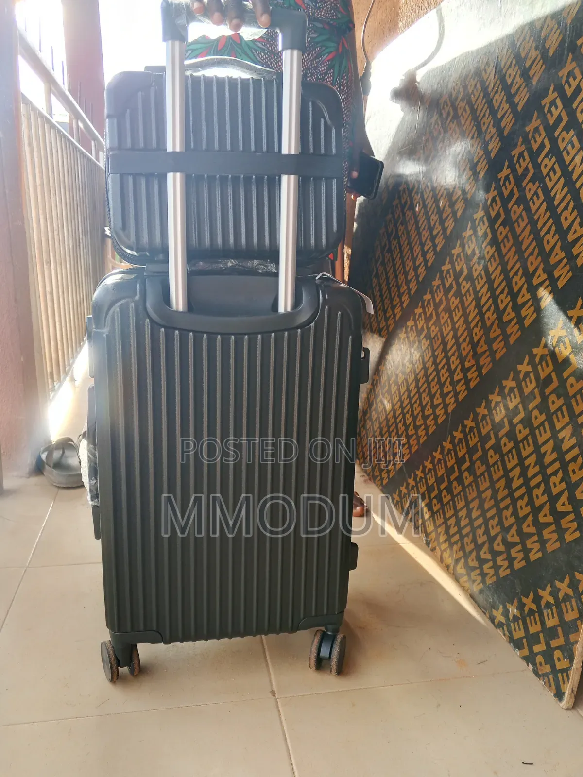 Unbreakable 20 Inches Mother+child Box