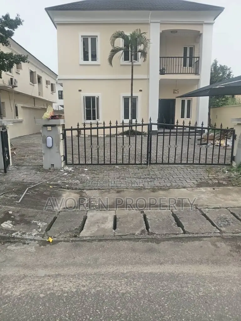 4bdrm Apartment in Carlton Gate Estate, Chevron for rent