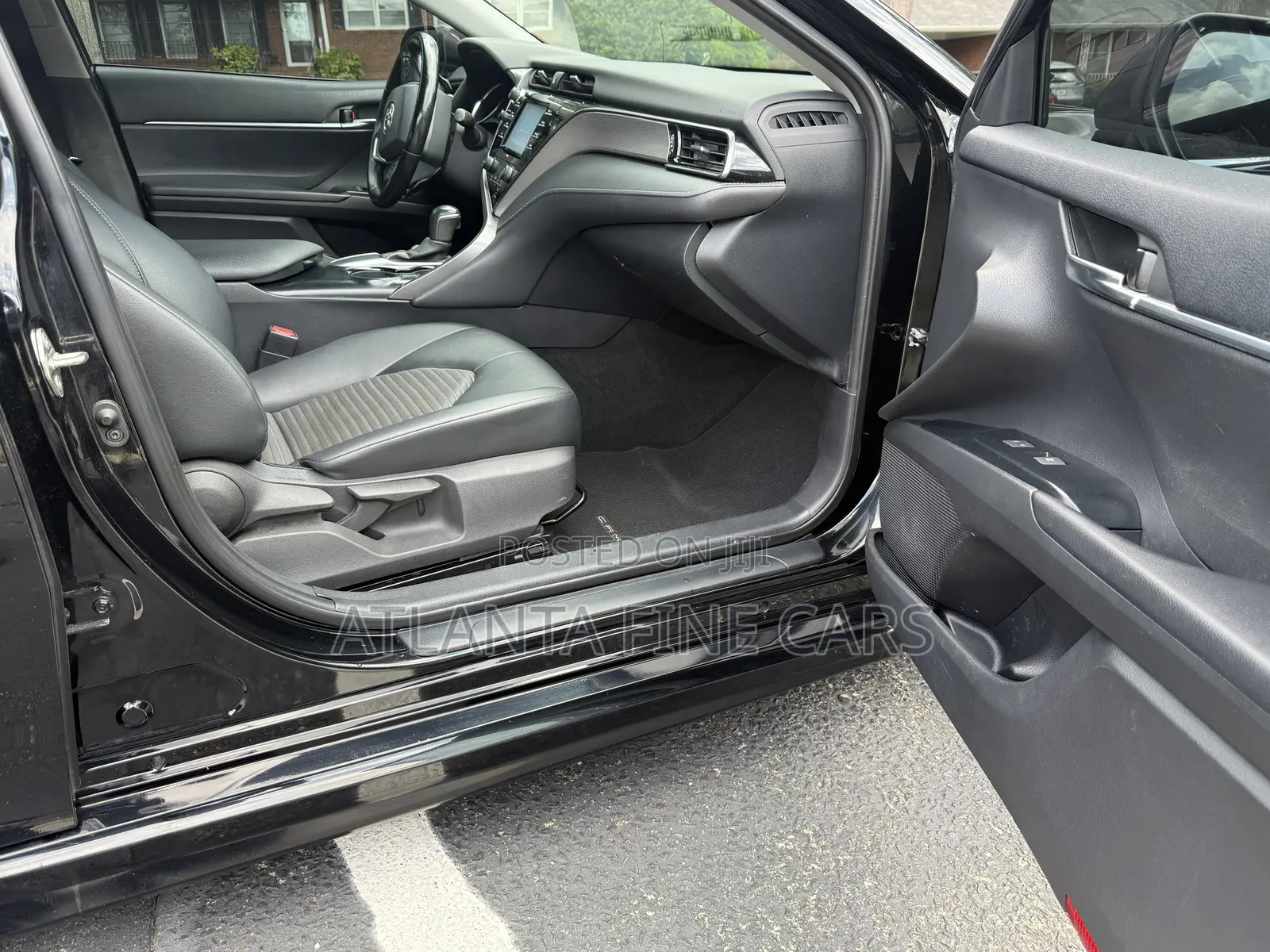 Toyota Camry SE 2021 Black