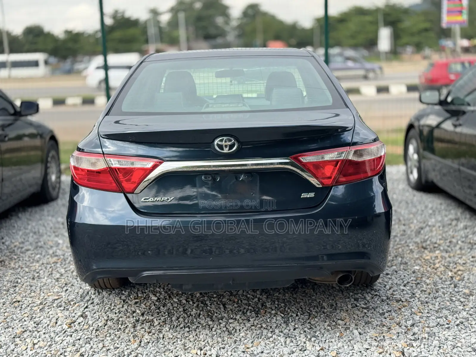 Toyota Camry SE 4dr Sedan (2.5L 4cyl 6A) 2015 Matt Black
