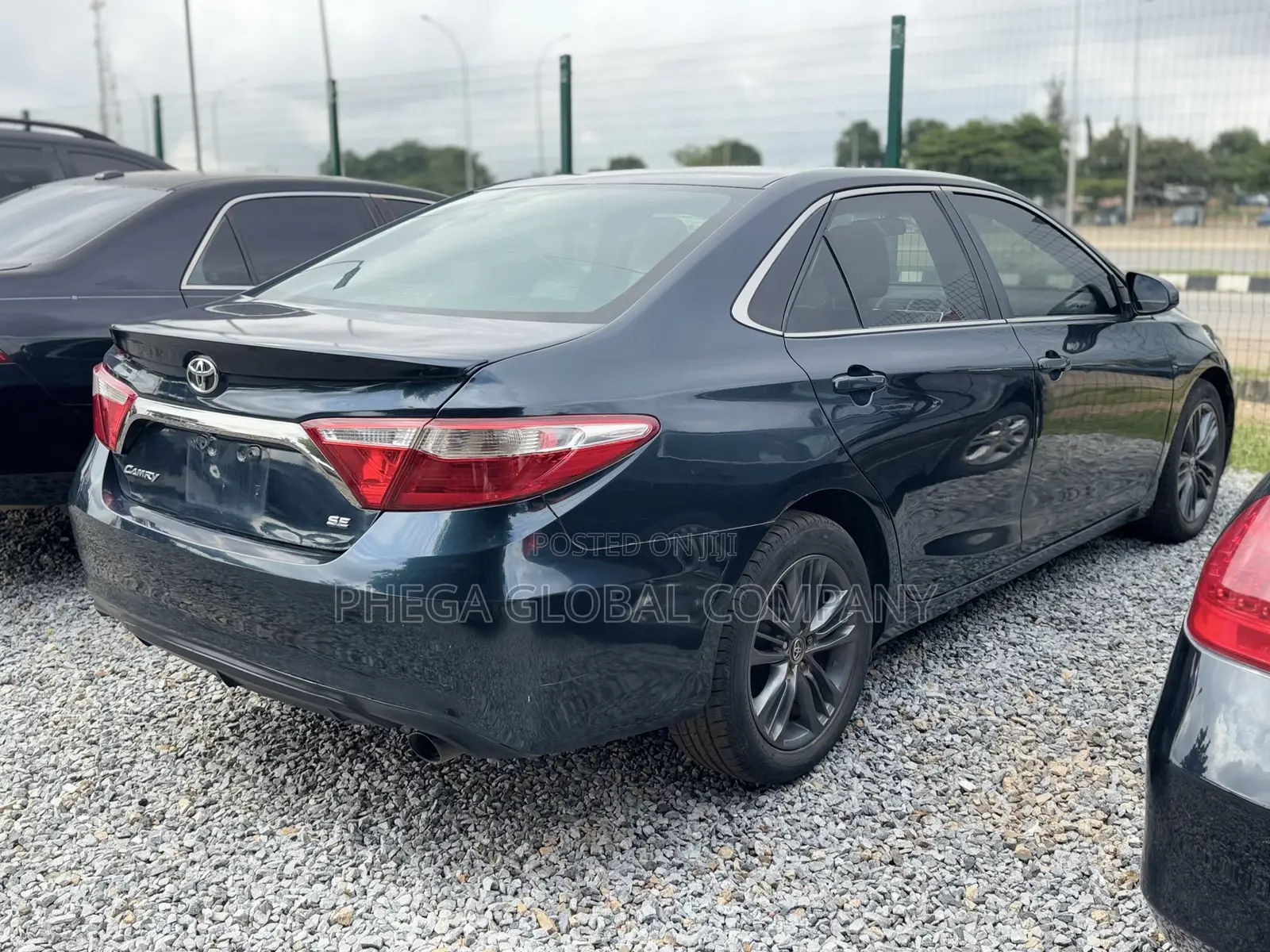 Toyota Camry SE 4dr Sedan (2.5L 4cyl 6A) 2015 Matt Black