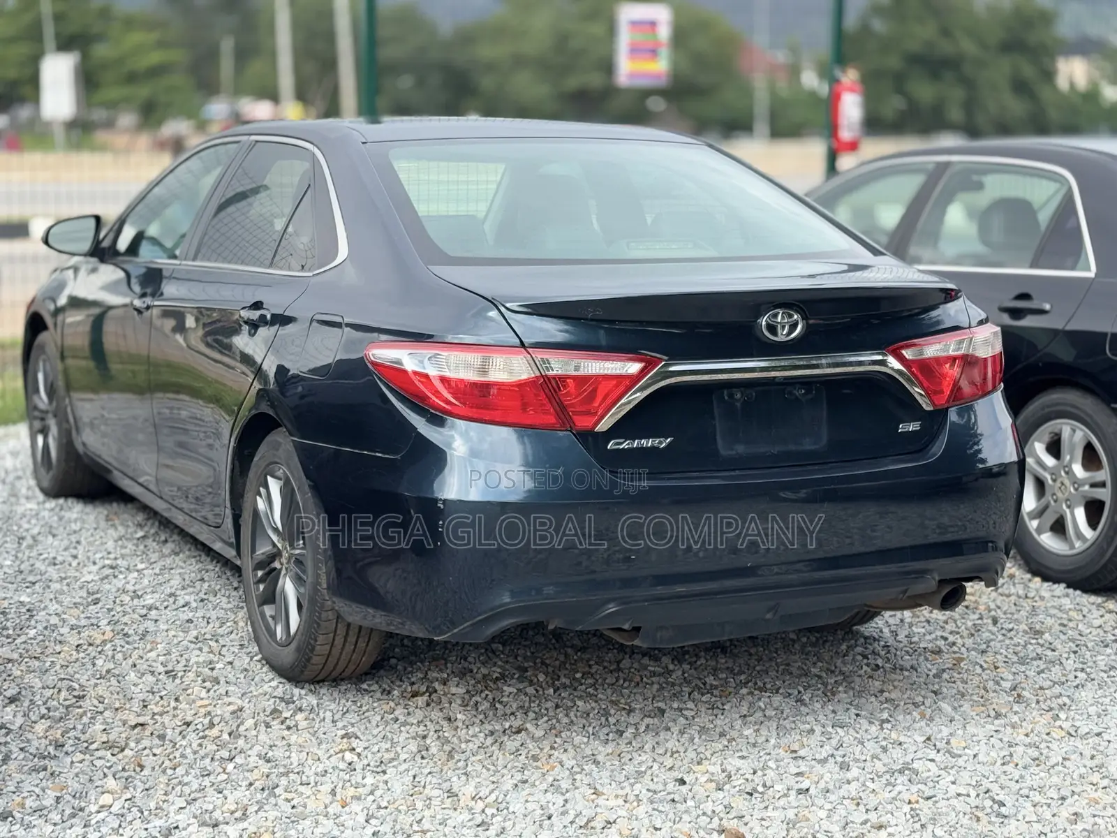 Toyota Camry SE 4dr Sedan (2.5L 4cyl 6A) 2015 Matt Black