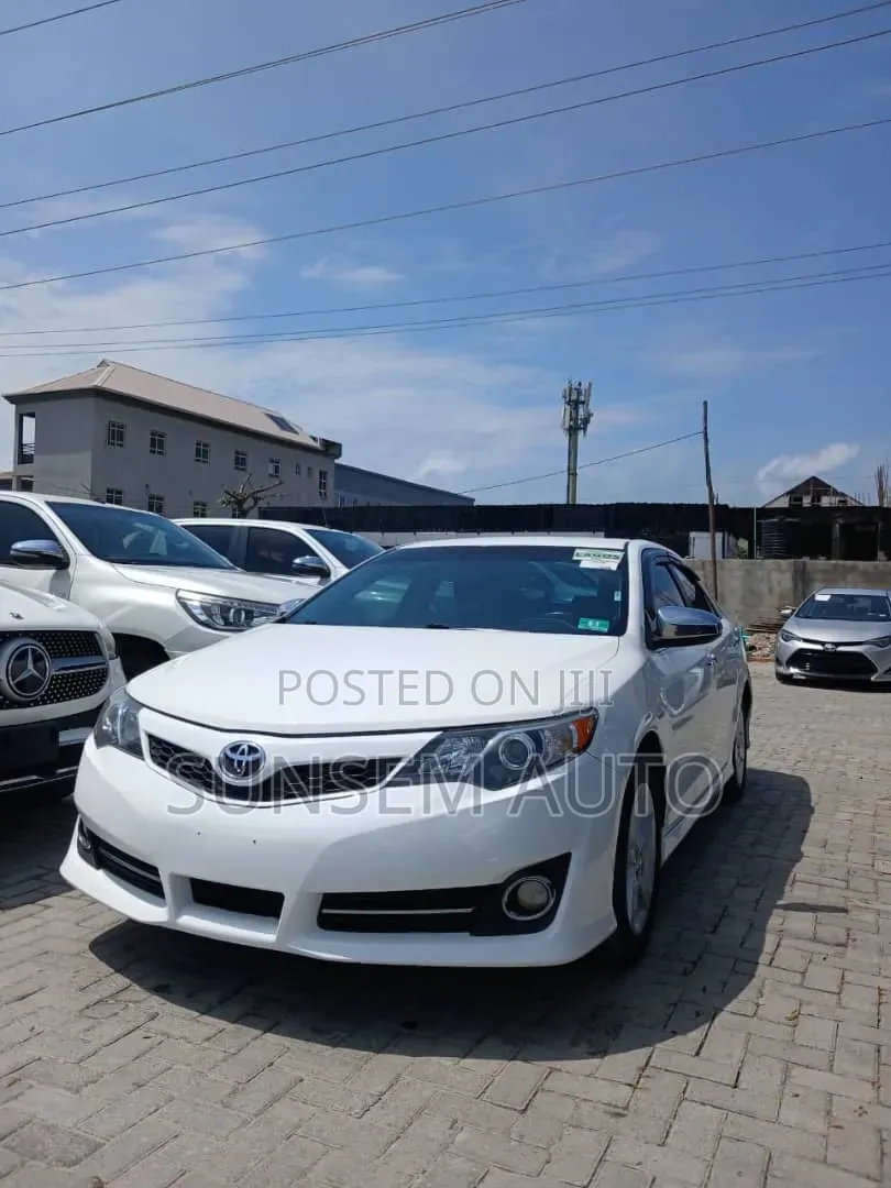 Toyota Camry 2013 White