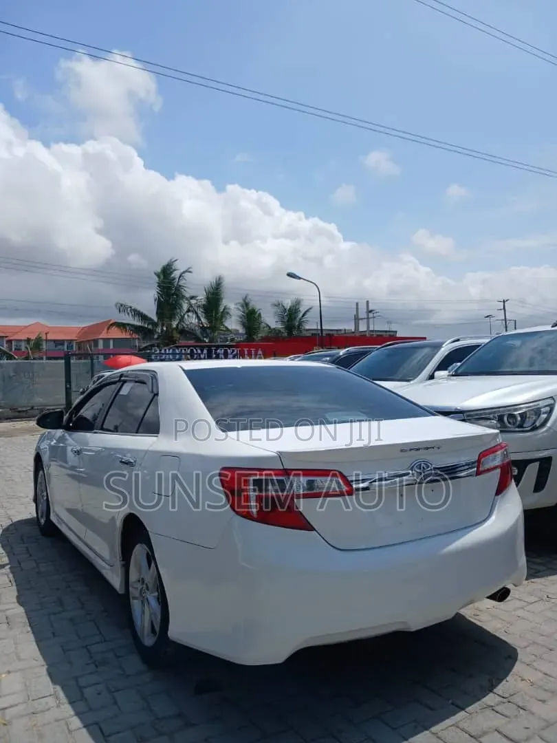 Toyota Camry 2013 White