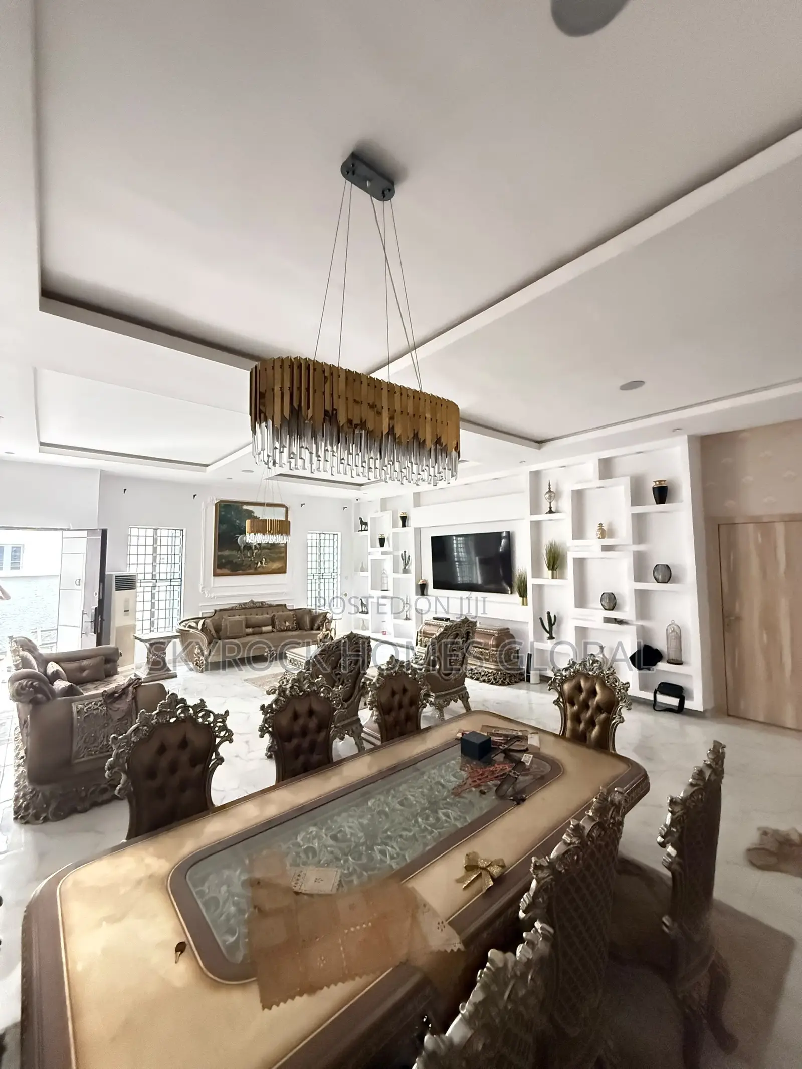 5bdrm Duplex in Lekki Phase 2 for rent