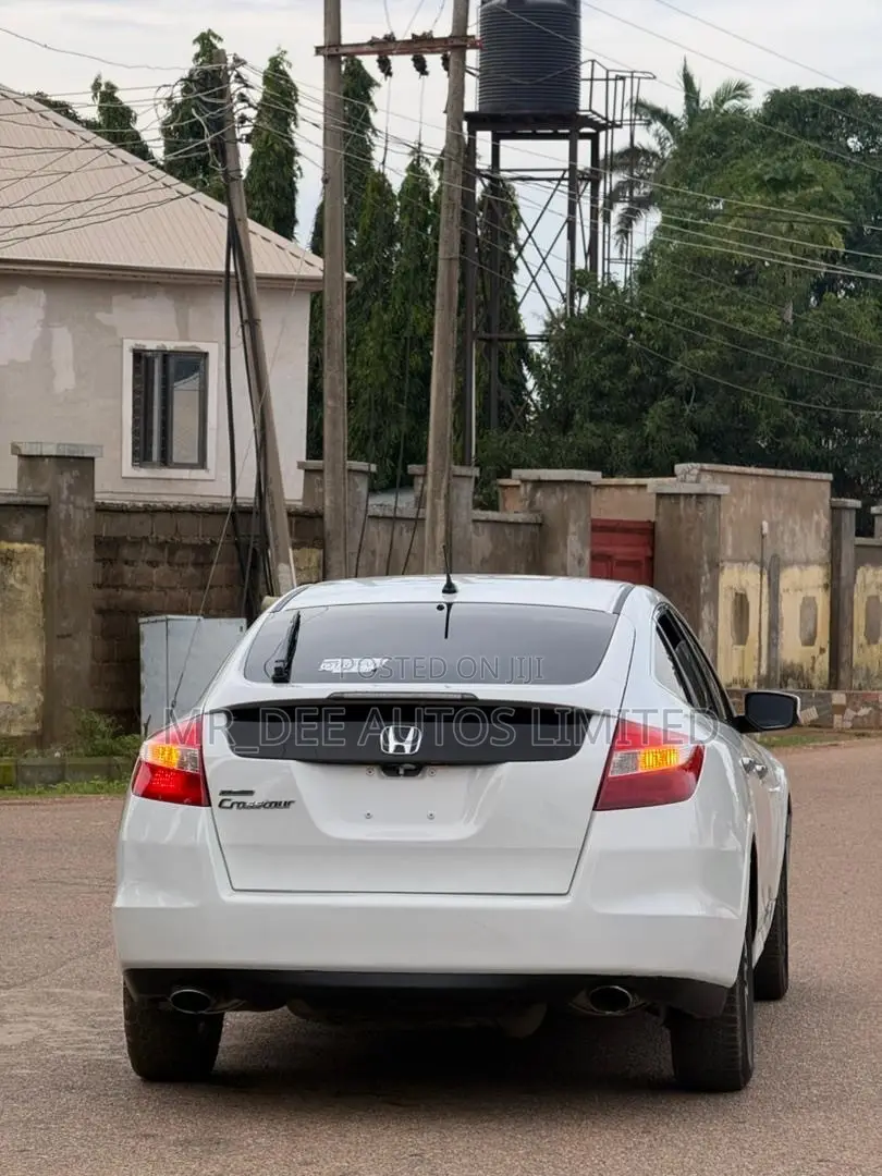 Honda Crosstour 2010 White