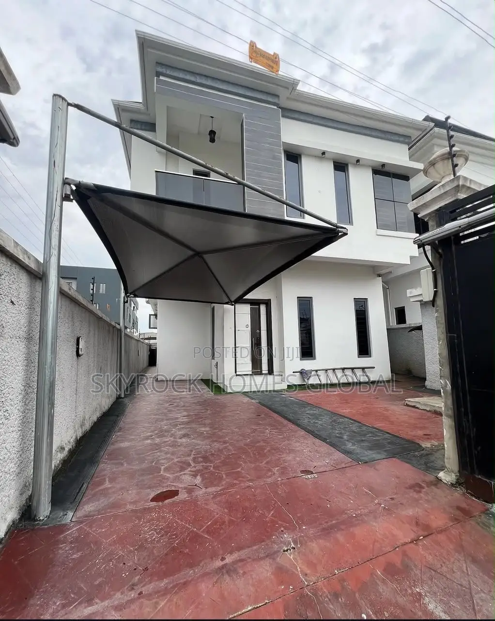 4bdrm Duplex in Lekki Phase 2 for rent