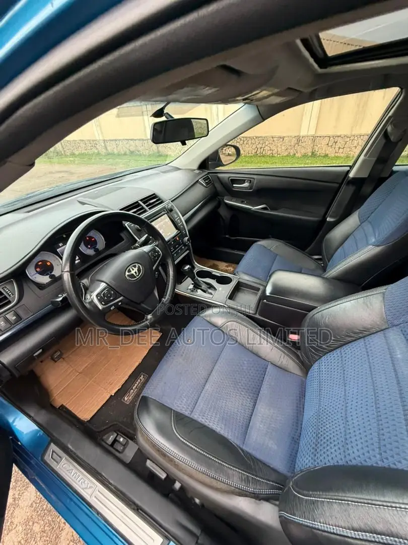 Toyota Camry 2016 Blue