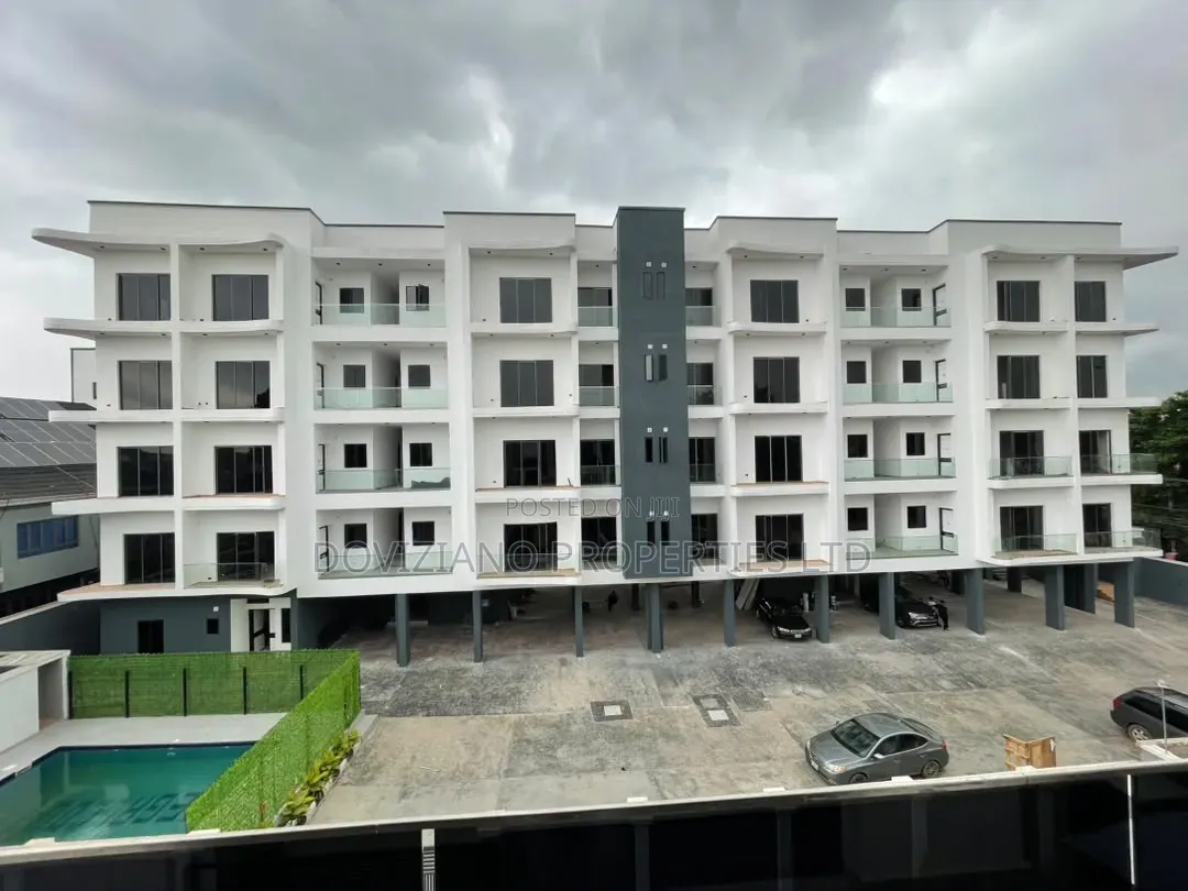 3bdrm Apartment in Ikeja GRA for sale