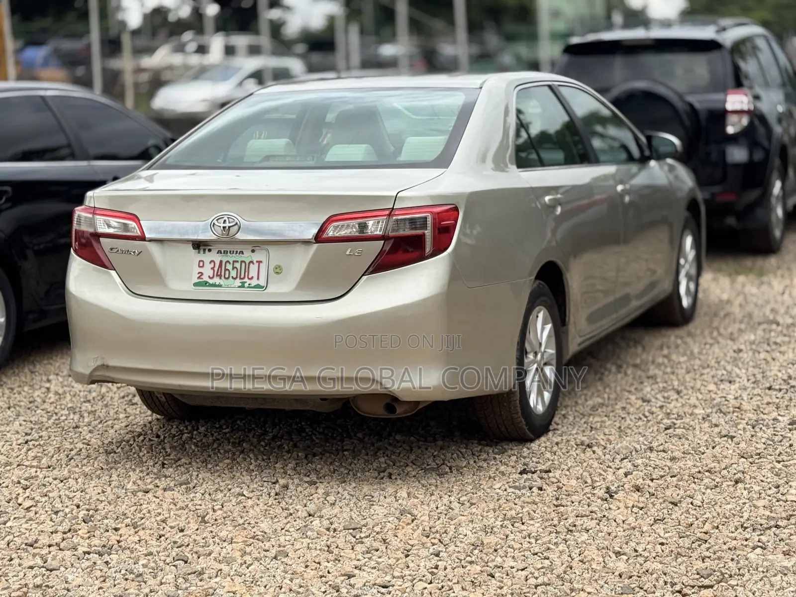 Toyota Camry LE 4dr Sedan (2.5L 4cyl 6A) 2013 Gold