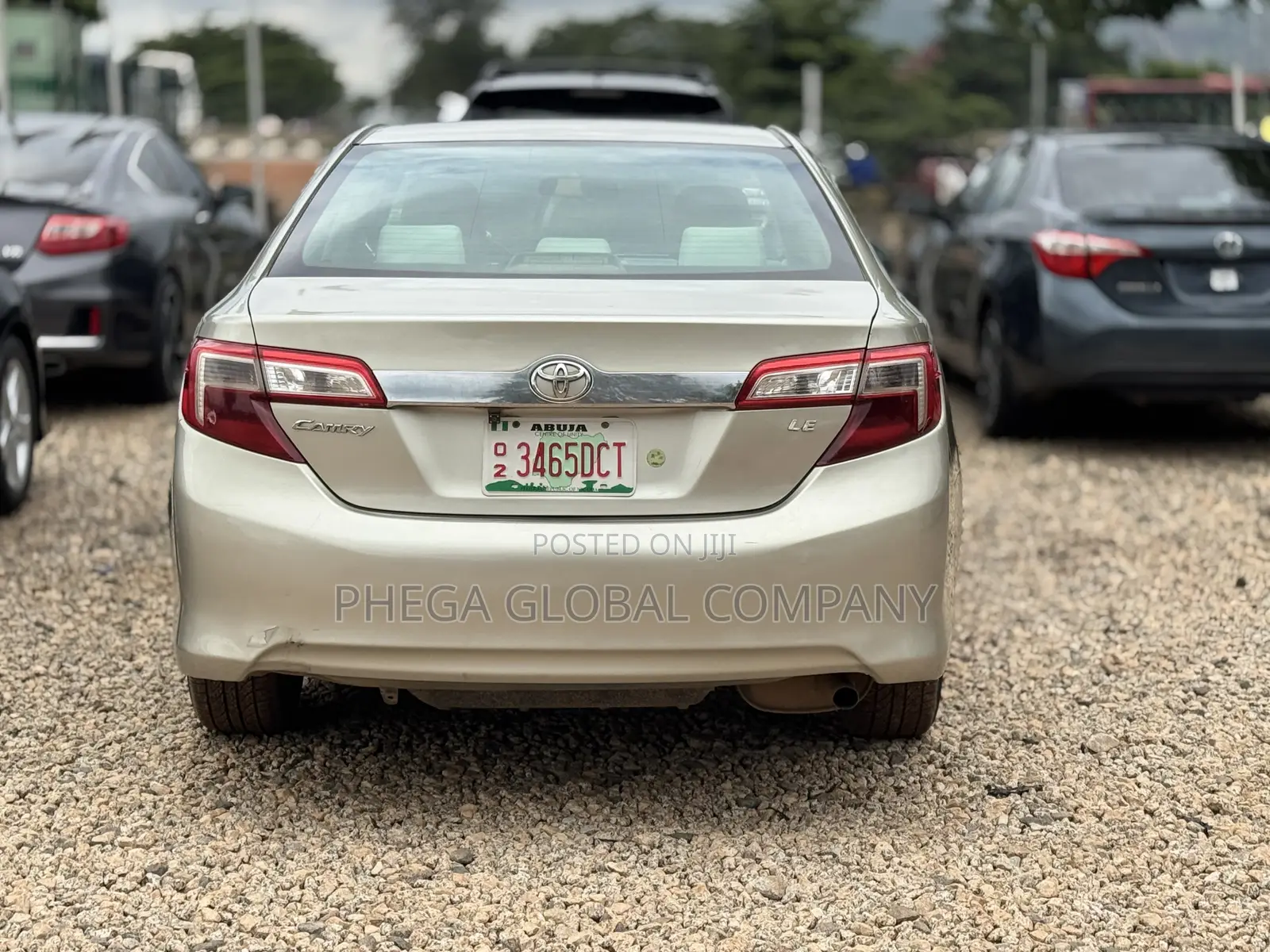 Toyota Camry LE 4dr Sedan (2.5L 4cyl 6A) 2013 Gold