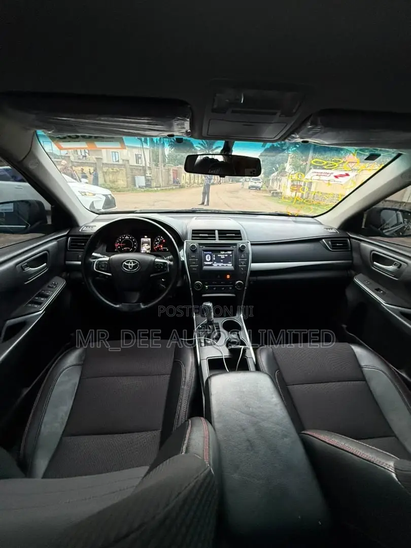 Toyota Camry 2016 Black