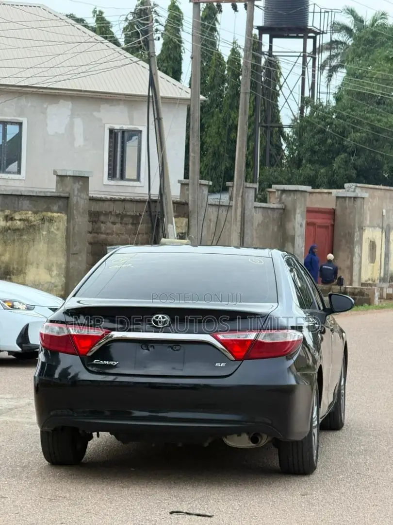 Toyota Camry 2016 Black