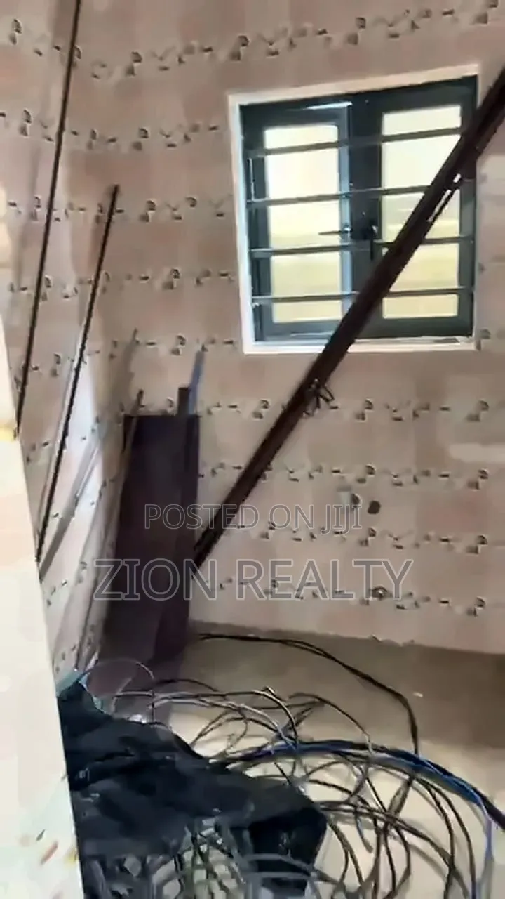 Mini Flat in Eputu, Awoyaya for rent