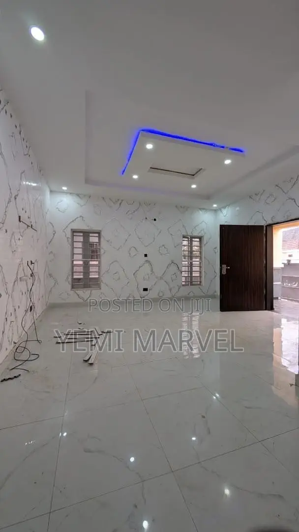 3bdrm Bungalow in Bashorun Housing for sale