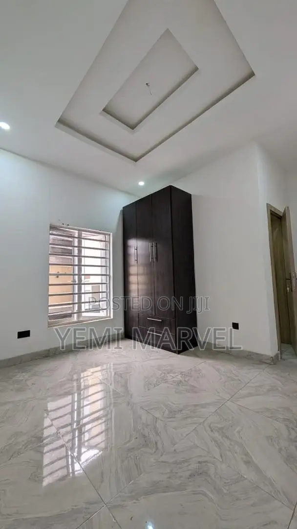 3bdrm Bungalow in Bashorun Housing for sale