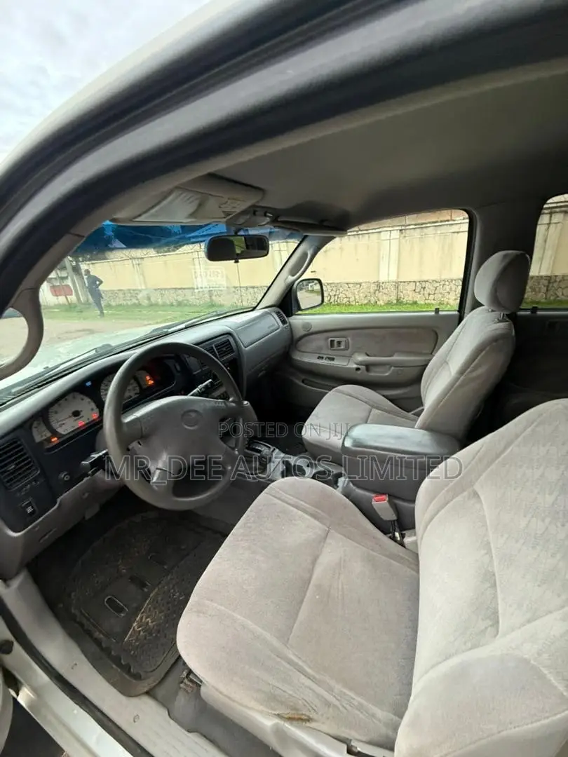 Toyota Tacoma 2004 Silver