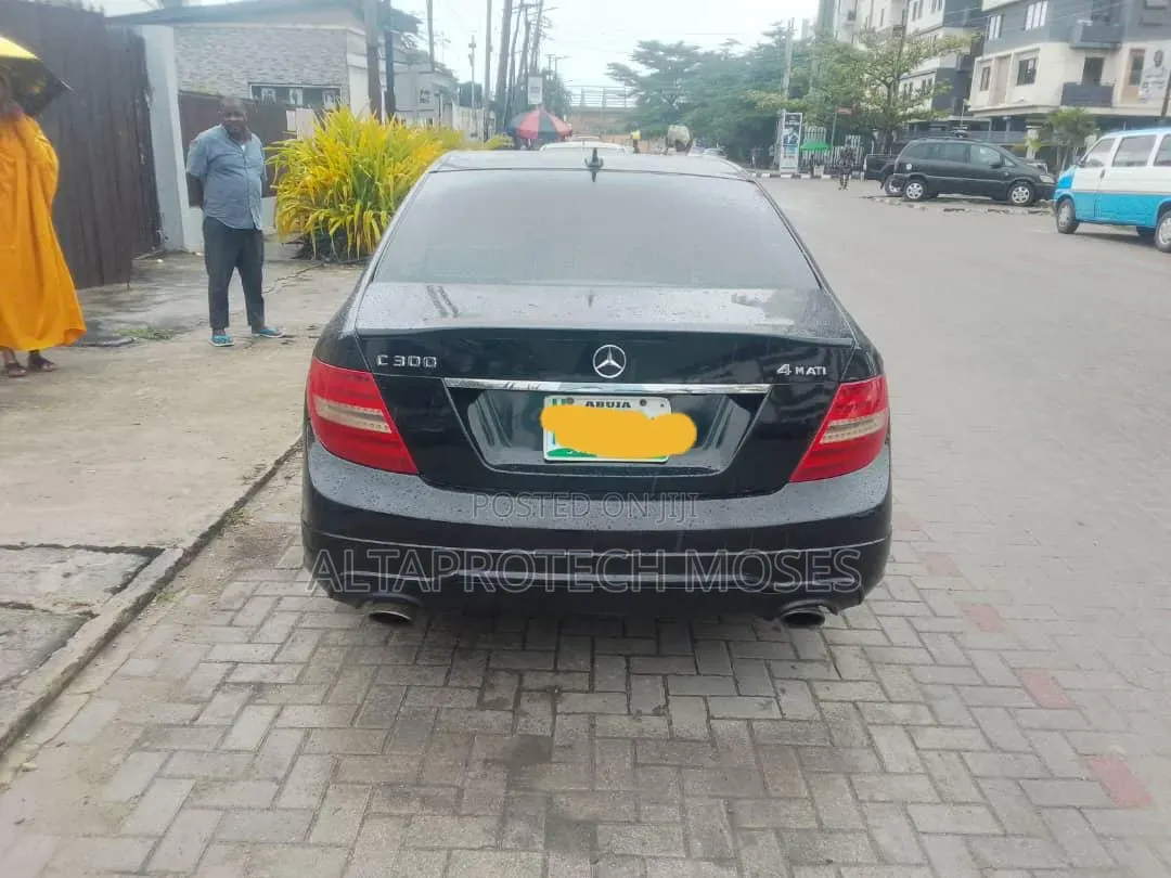 Mercedes-Benz C300 Luxury 4Matic Sedan AWD (3.5L 6cyl 7A) 2013 Black