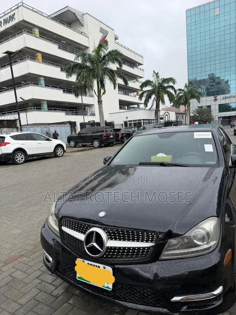 Mercedes-Benz C300 Luxury 4Matic Sedan AWD (3.5L 6cyl 7A) 2013 Black