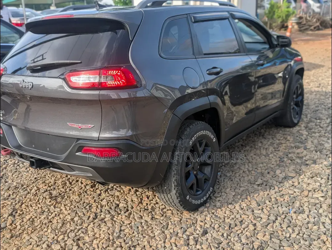 Jeep Cherokee 2016