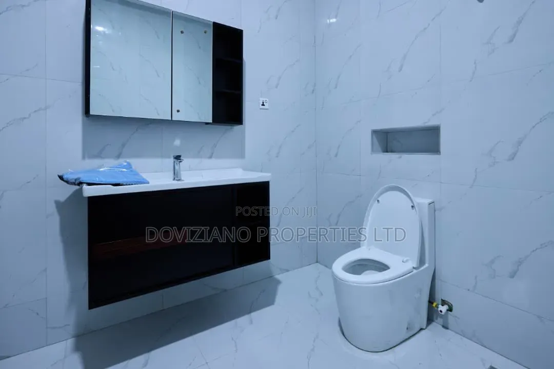 Furnished 5bdrm Duplex in Omole Phase 1 for sale