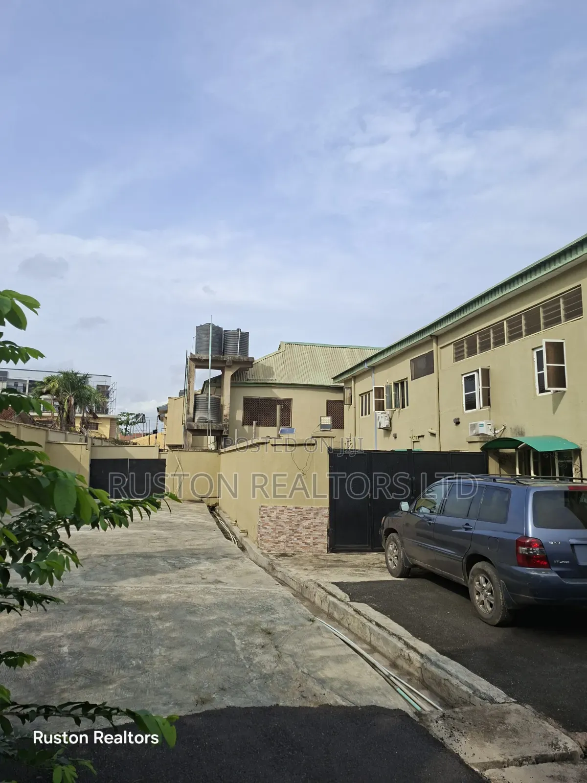20bdrm Block of Flats in Bodija for sale