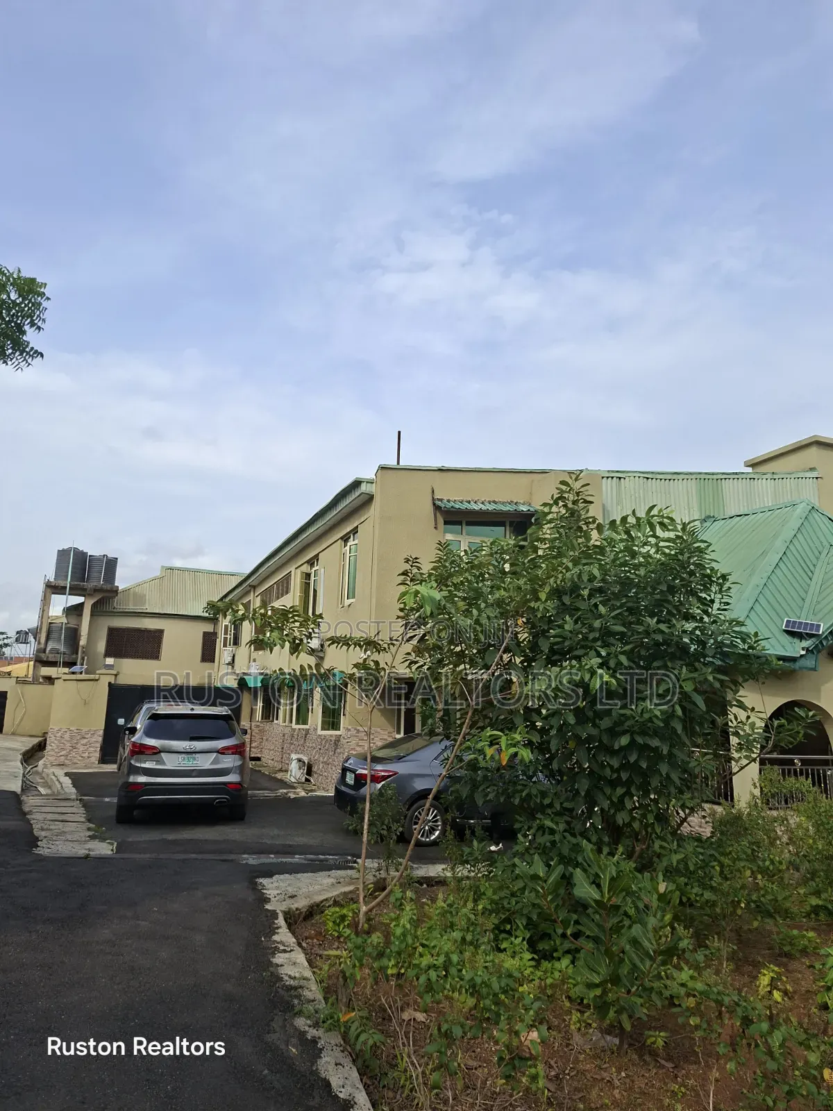 20bdrm Block of Flats in Bodija for sale
