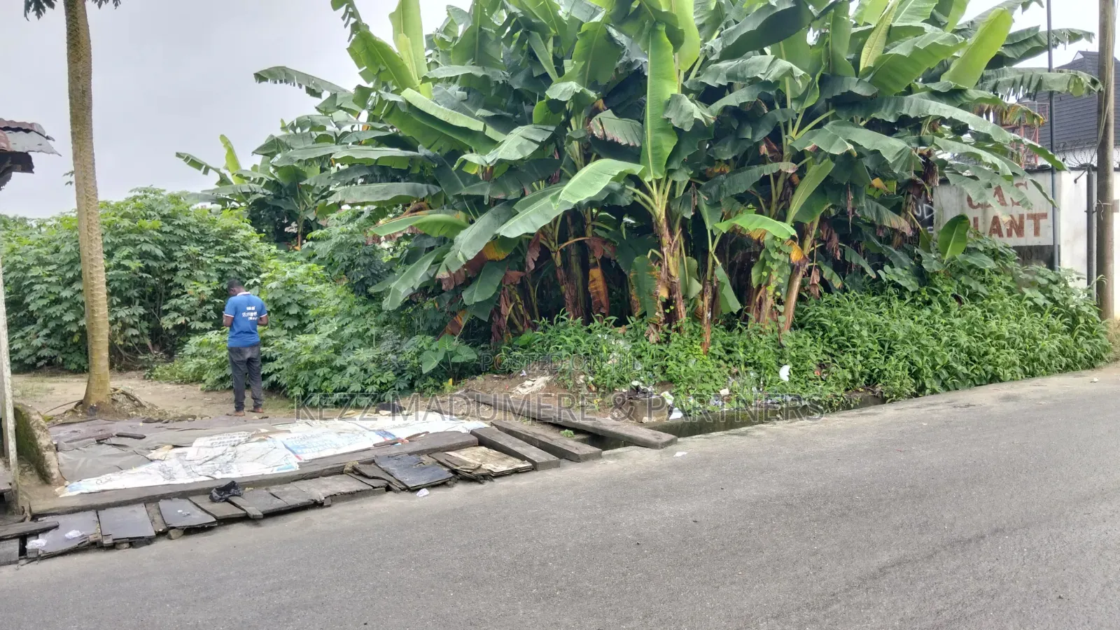 For Sale : 10 Plots , 1 Pole Off Major Sars Road, Ph