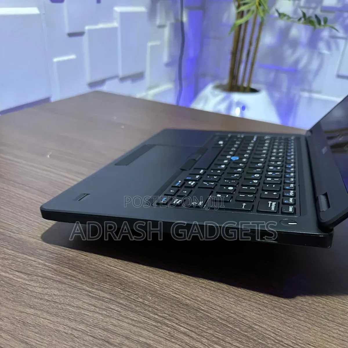 Laptop Dell Latitude 5450 8GB Intel Core i5 SSD 256GB