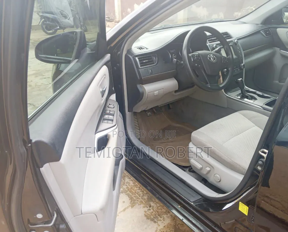 Toyota Camry LE 4dr Sedan (2.5L 4cyl 6A) 2017 Black