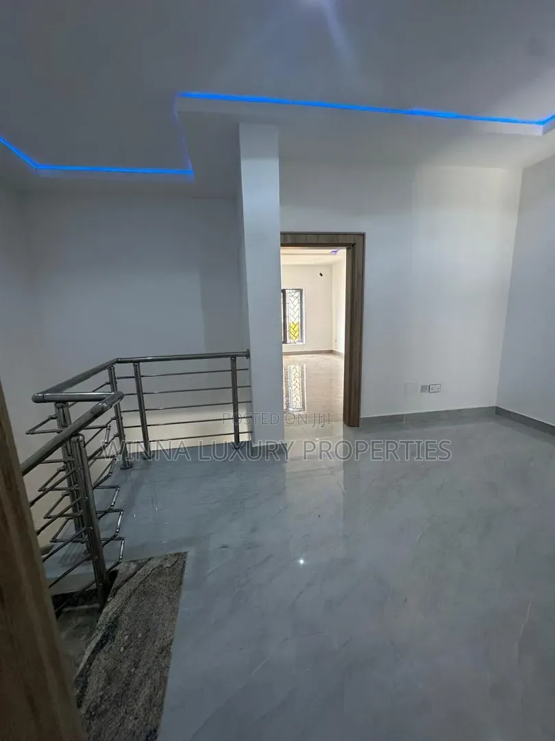 2bdrm Townhouse / Terrace in Fha Lugbe for rent