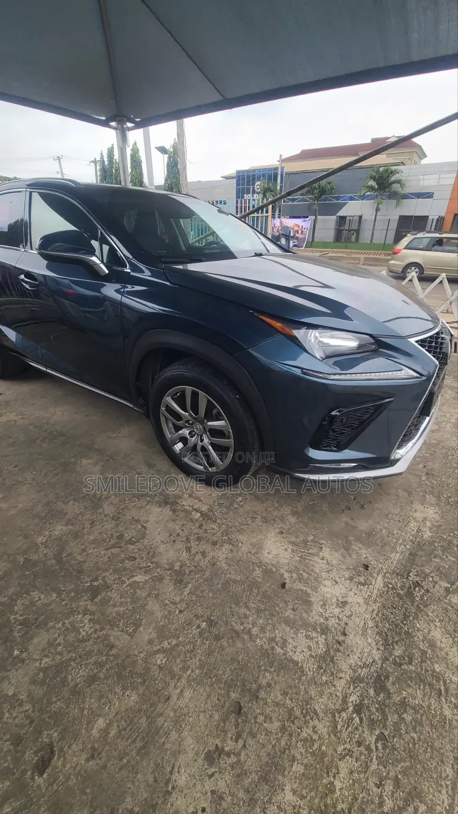 Lexus NX 2016 Green