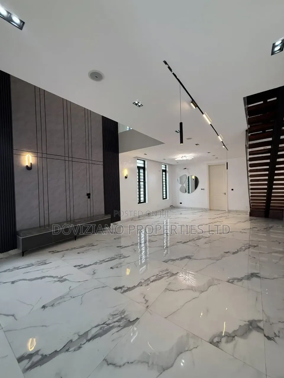 5bdrm Duplex in Lekki Phase 1 for sale