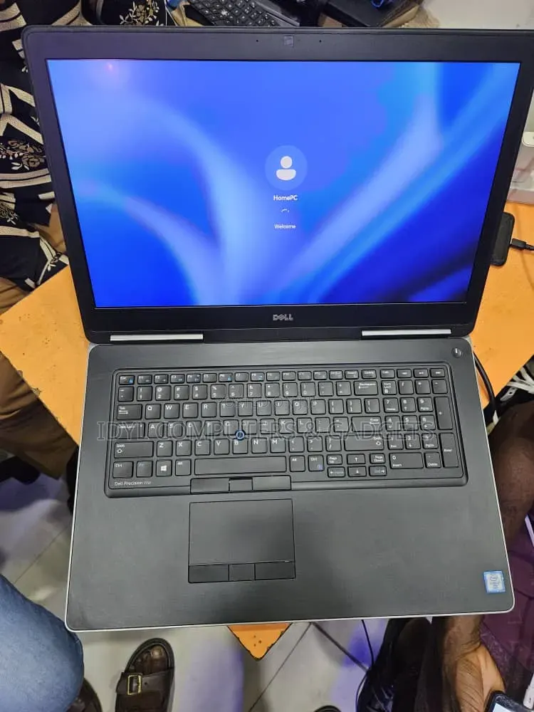 Laptop Dell Precision 7710 16GB Intel Core i7 HDD+SSD 1T