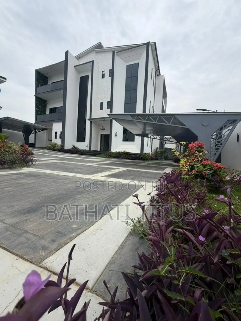 6bdrm Duplex in Guzape District for sale