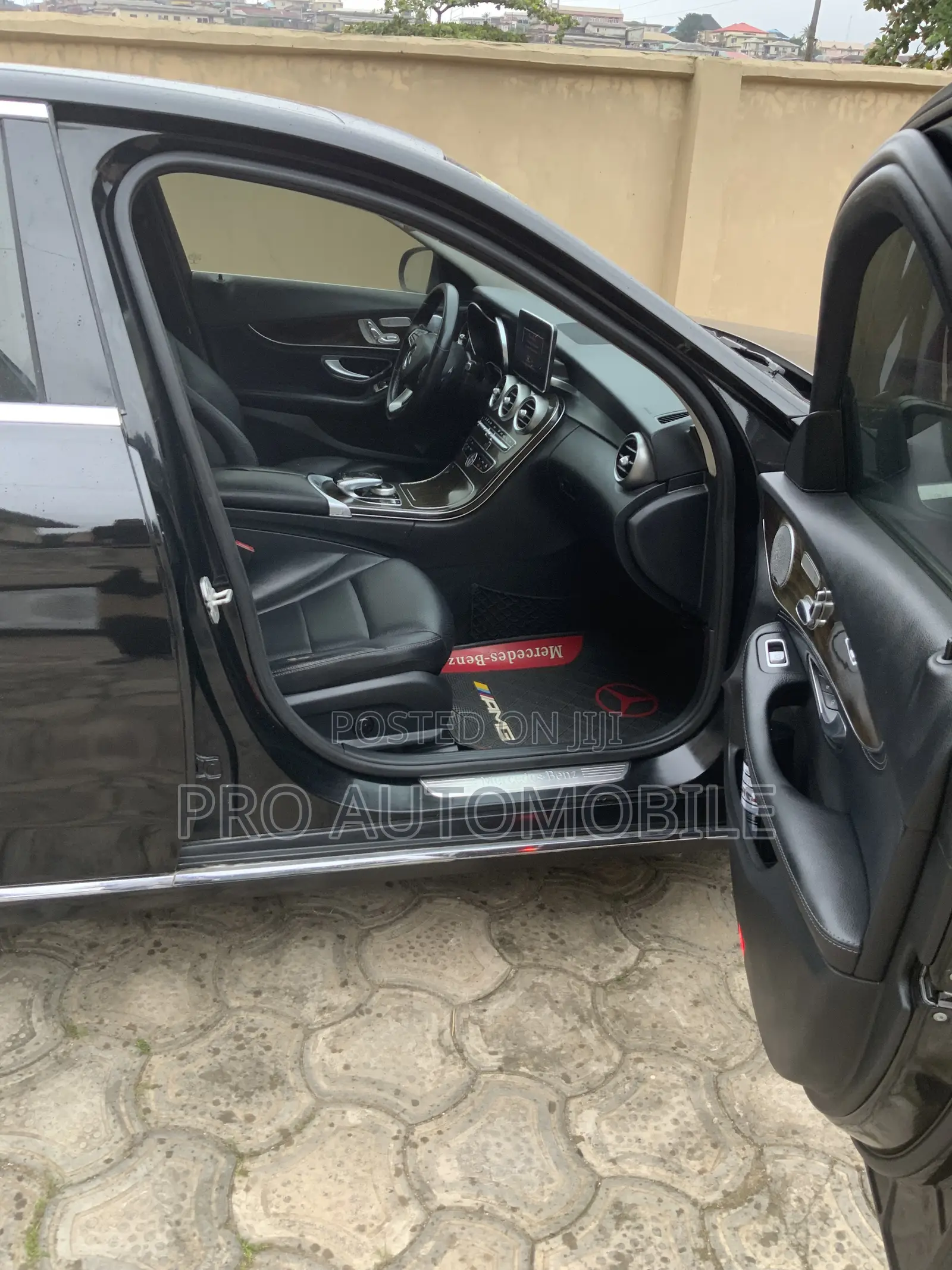 Mercedes-Benz C300 Luxury 4dr RWD Sedan (2.0L 4cyl 7A) 2015 Black