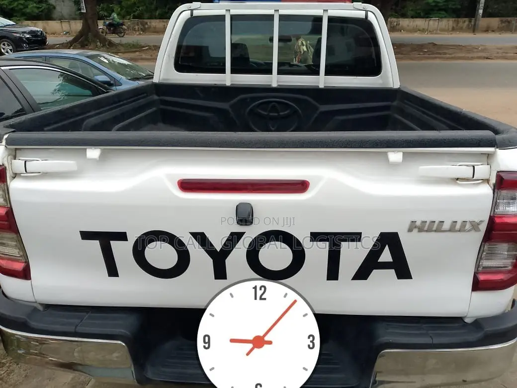 Toyota Hilux Revo Double Cab Petrol 2.7 AWD 2017 White
