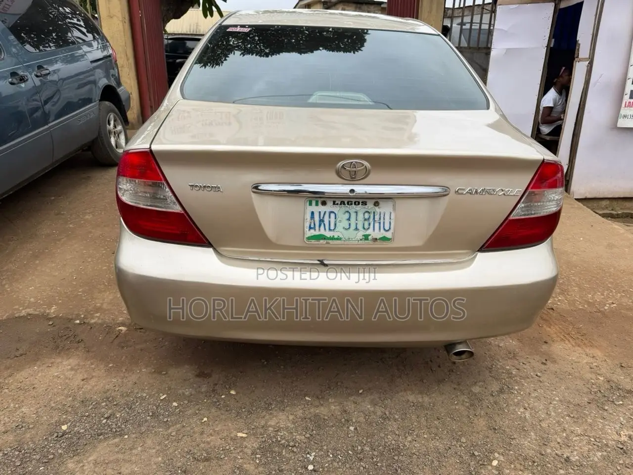 Toyota Camry LE 4dr Sedan (2.4L 4cyl 4A) 2004 Gold