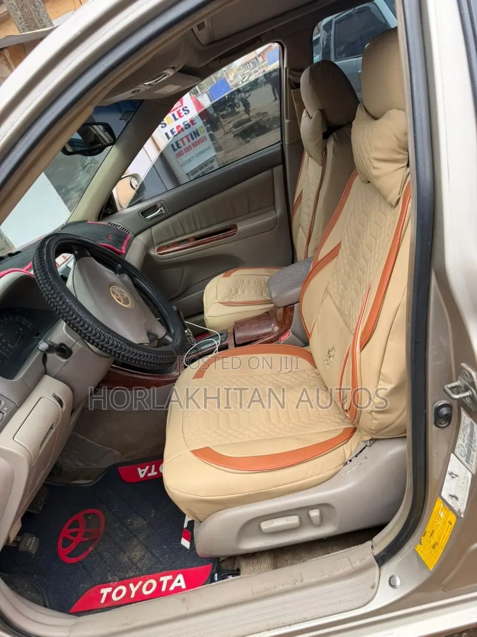 Toyota Camry LE 4dr Sedan (2.4L 4cyl 4A) 2004 Gold