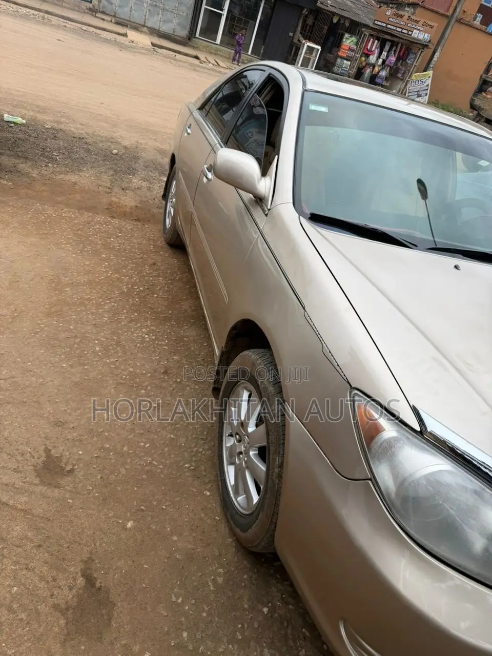 Toyota Camry LE 4dr Sedan (2.4L 4cyl 4A) 2004 Gold