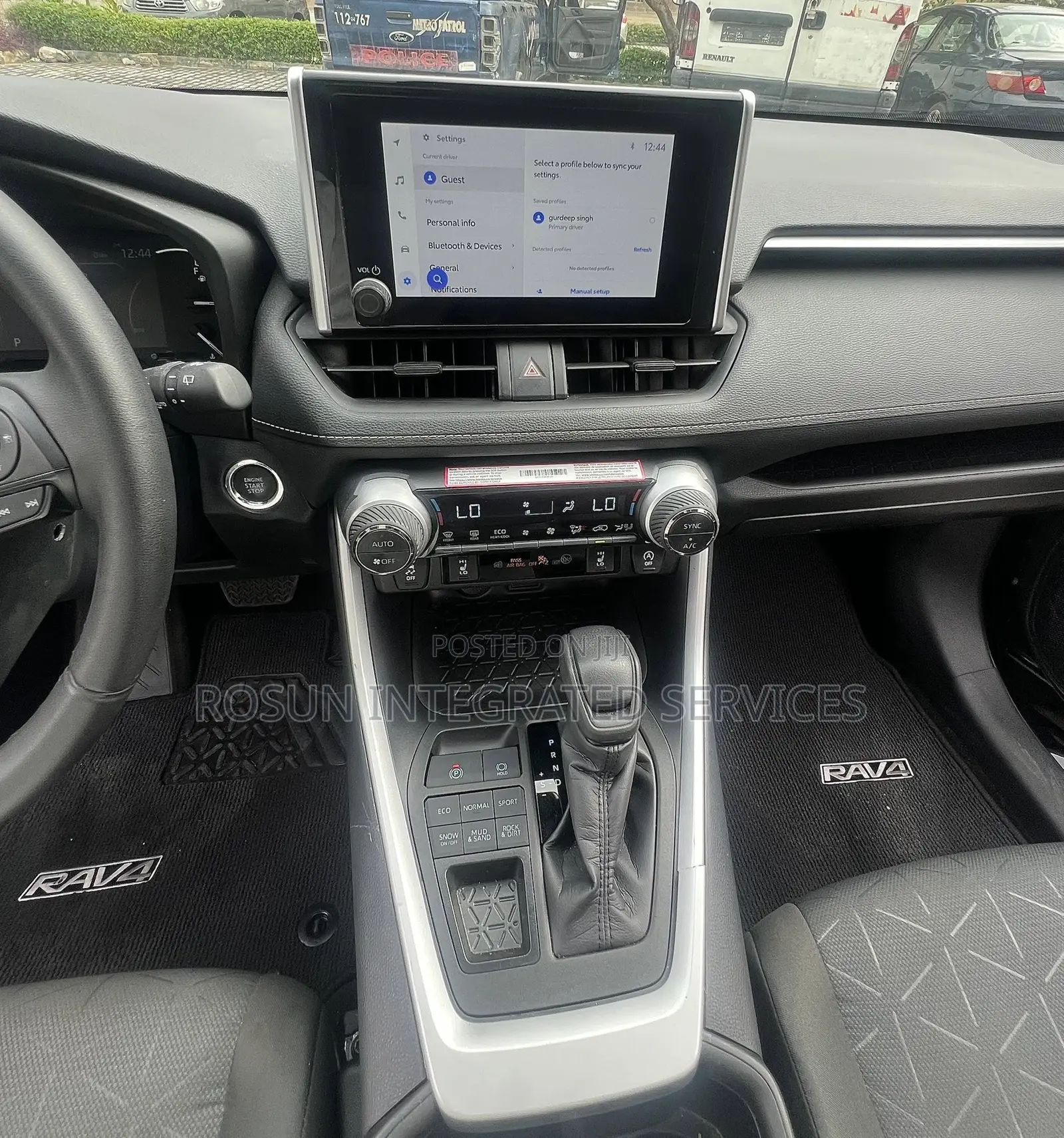 Toyota RAV4 XLE AWD 2024 Black