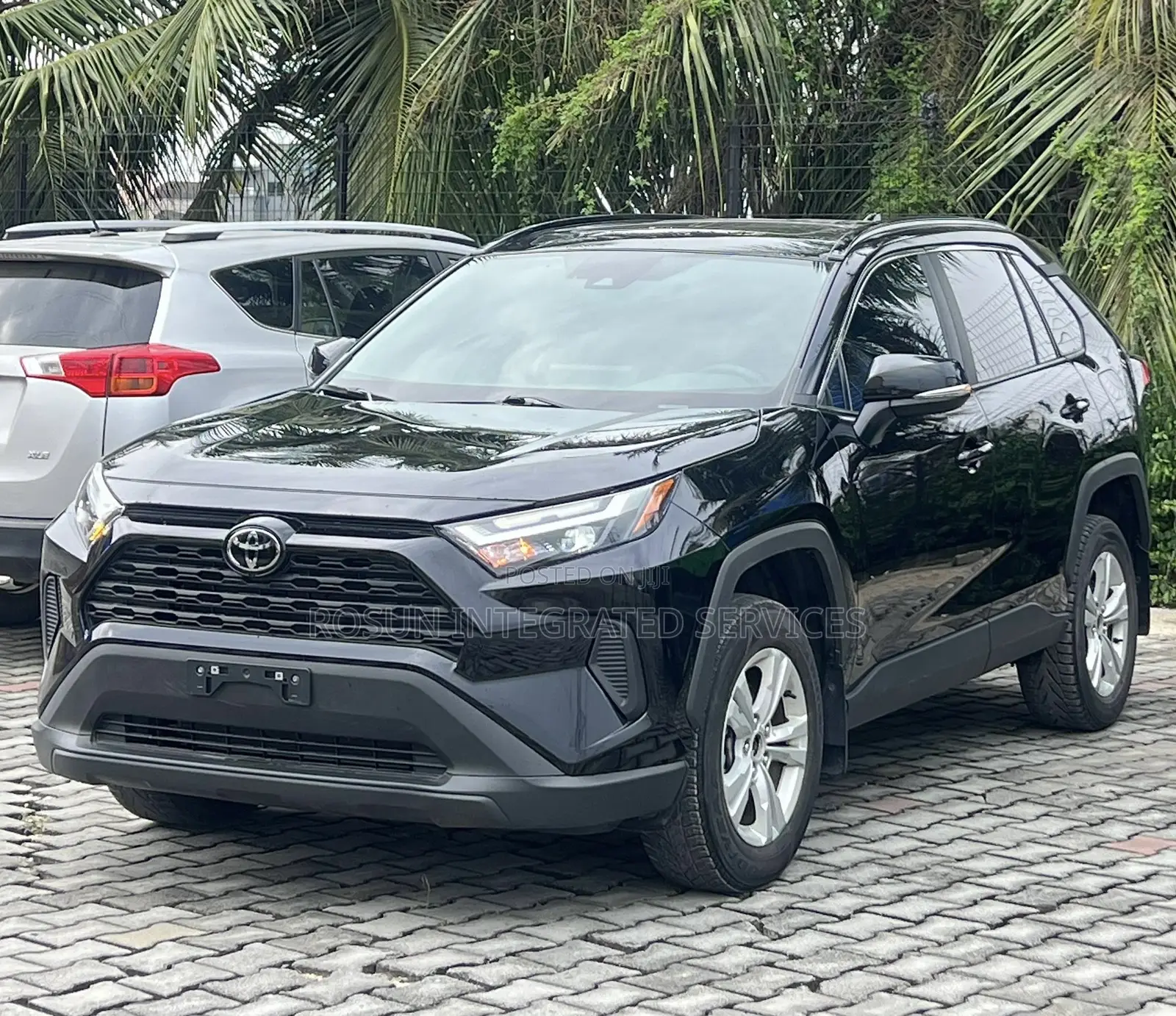 Toyota RAV4 XLE AWD 2024 Black