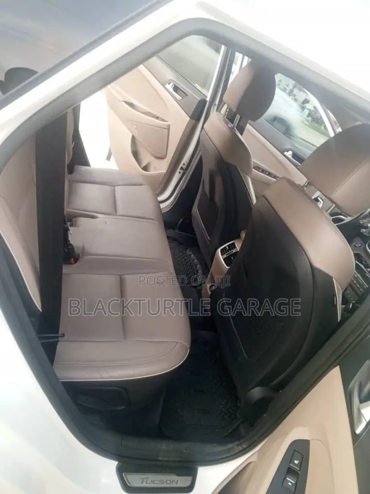 Hyundai Tucson 2019 White
