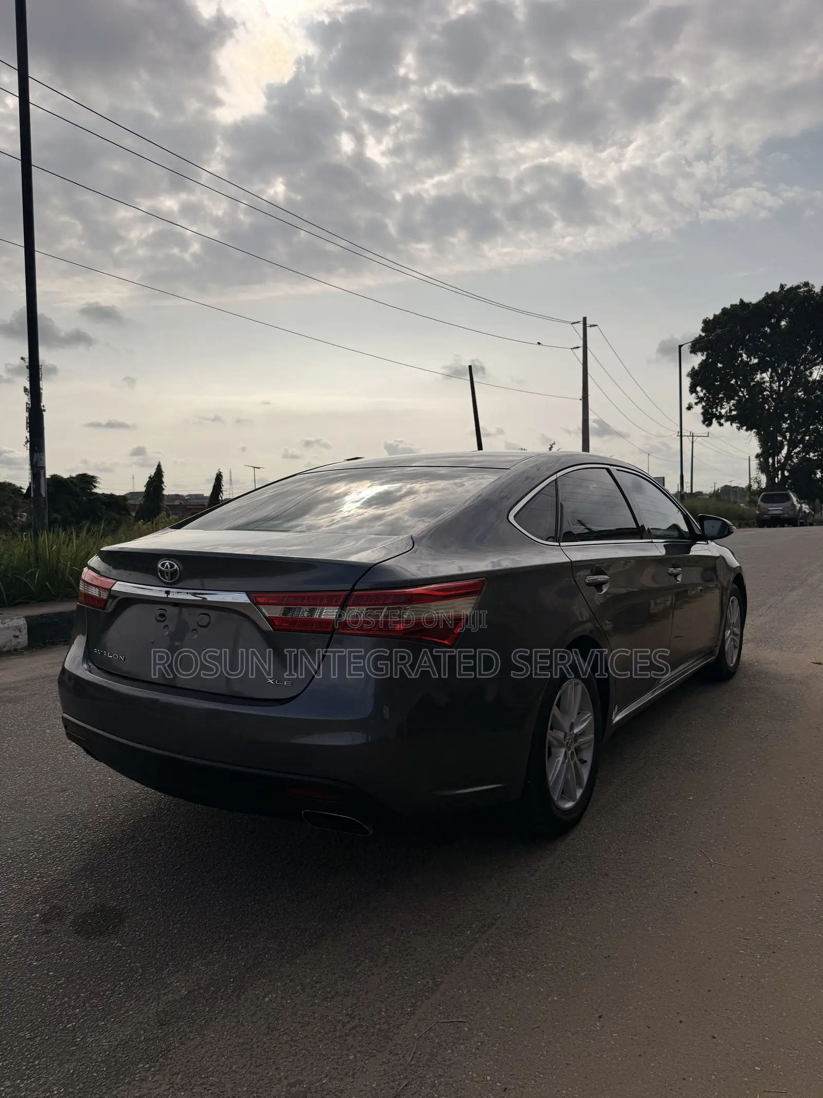 Toyota Avalon XLE Sedar FWD (3.5L 6cyl 6A) 2013 Gray