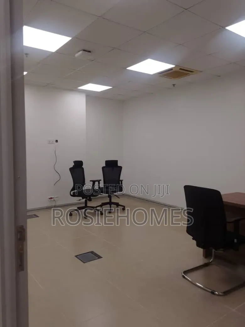 *280sqm* Office Space on the 6th Floor With Kitchenette and 3 Toilets