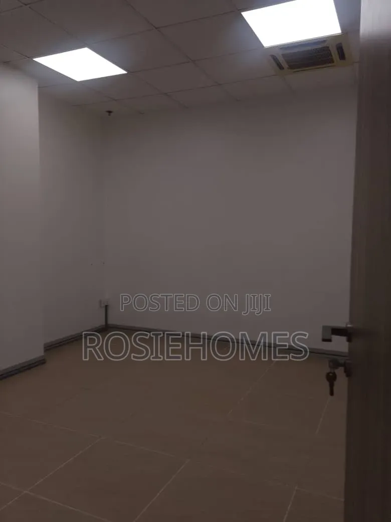 *280sqm* Office Space on the 6th Floor With Kitchenette and 3 Toilets