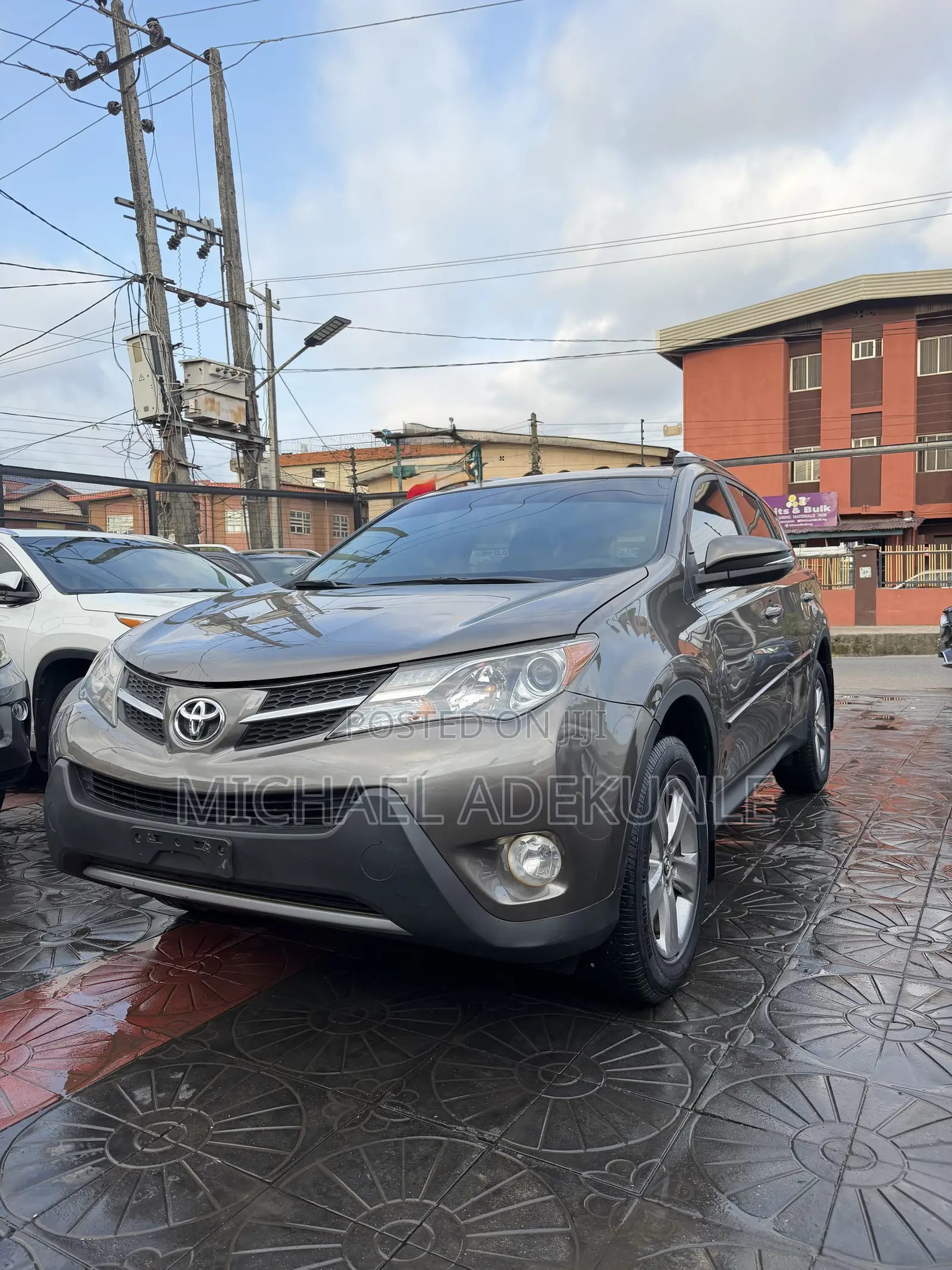 Toyota RAV4 XLE 4dr SUV AWD (2.5L 4cyl 6A) 2015 Brown