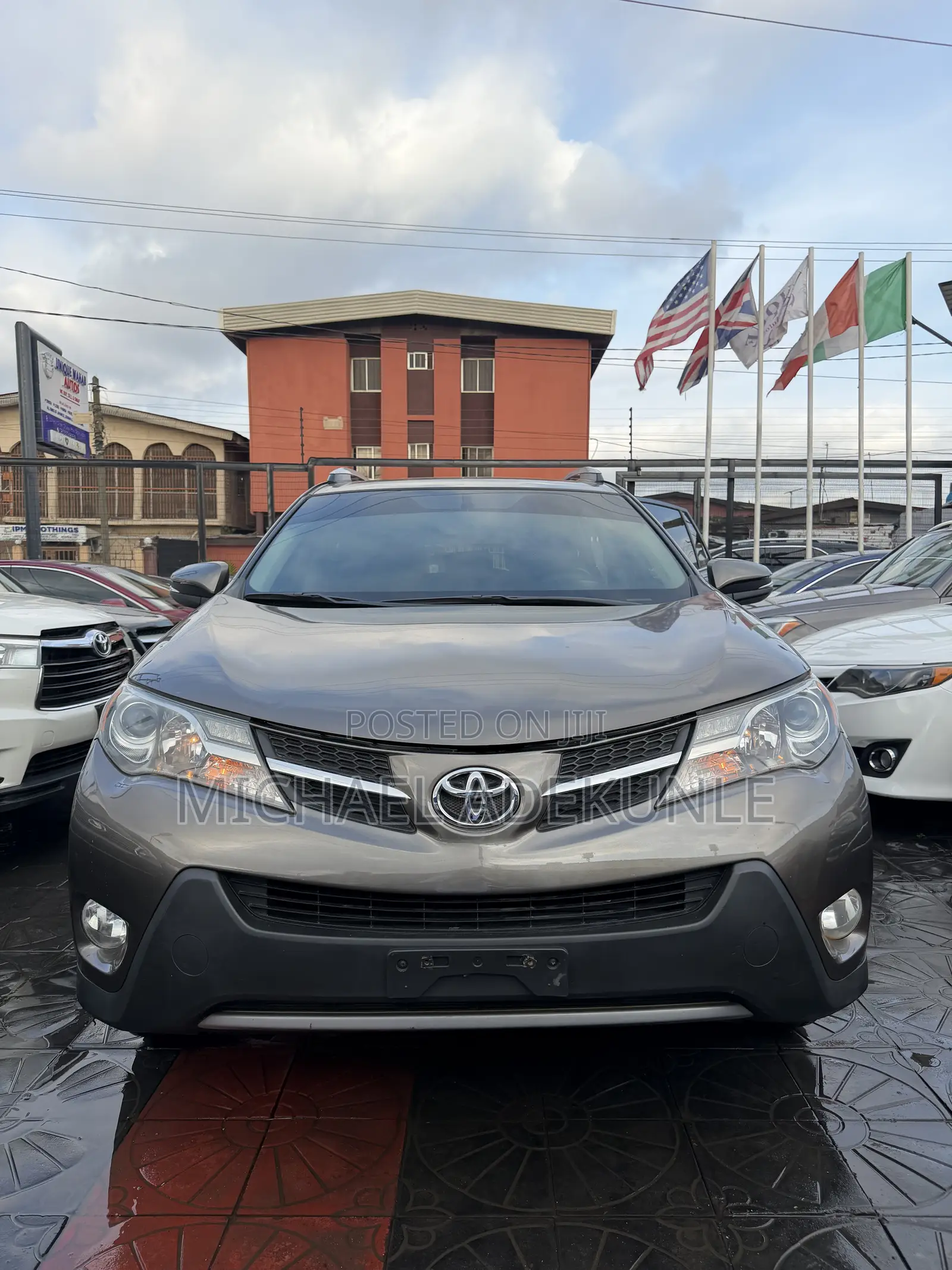 Toyota RAV4 XLE 4dr SUV AWD (2.5L 4cyl 6A) 2015 Brown