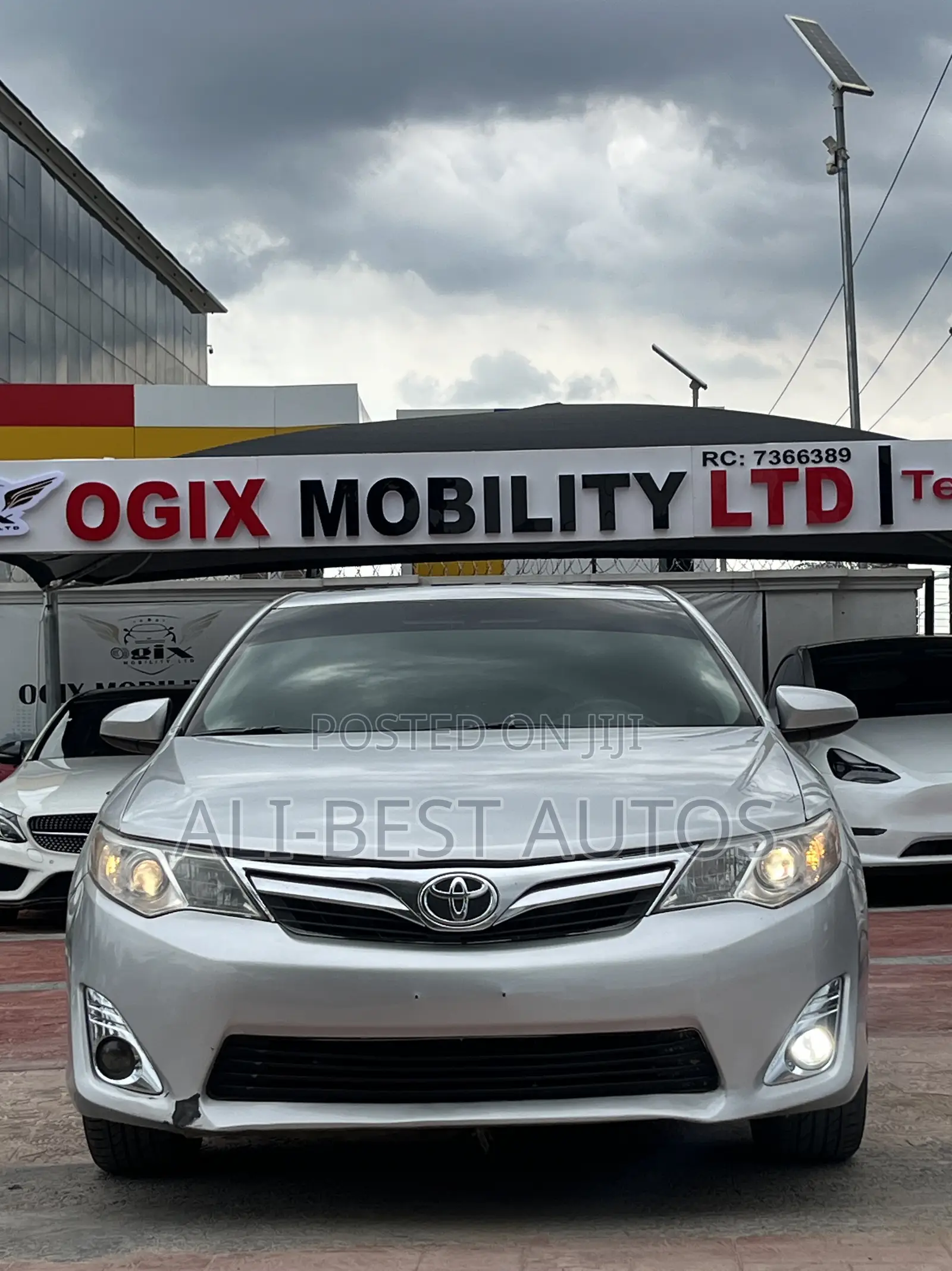 Toyota Camry 2012 Silver