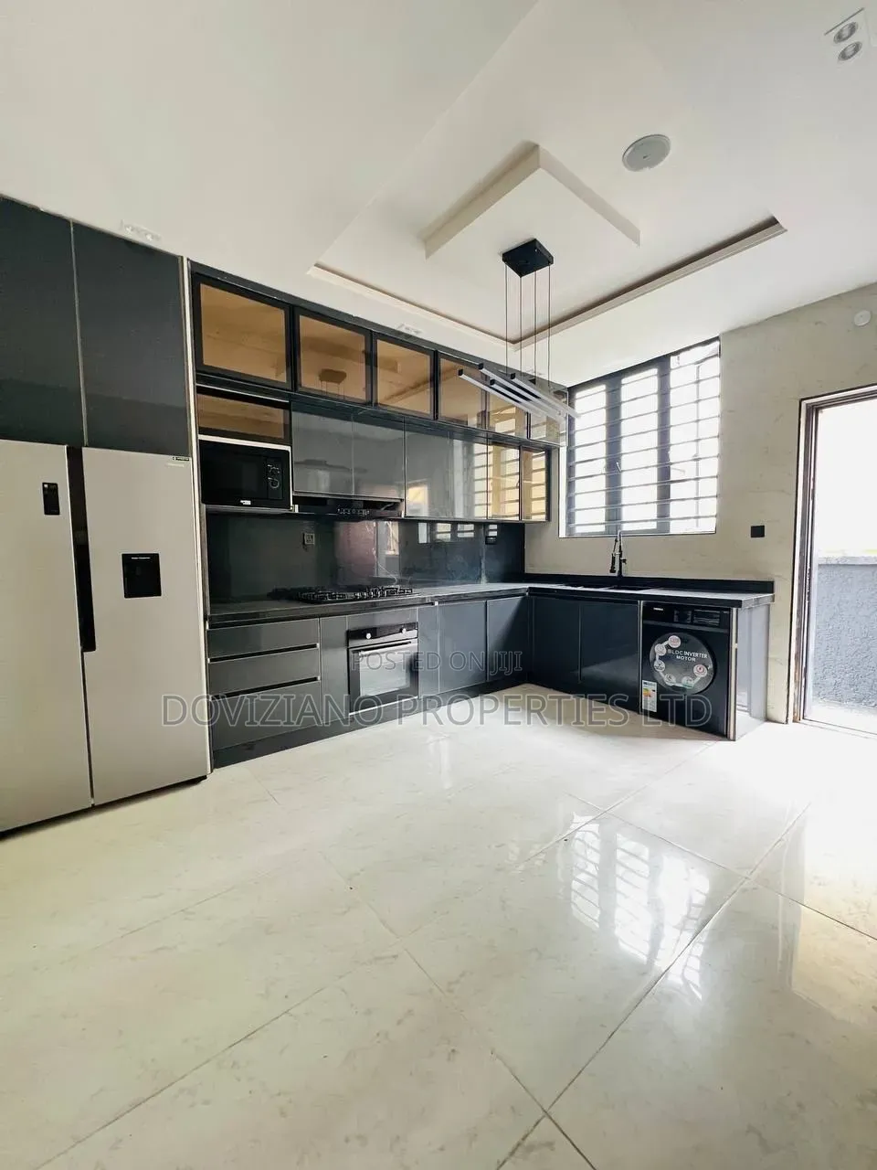 5bdrm Duplex in Lekki Phase 1 for sale